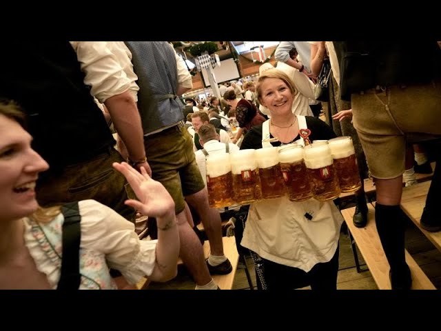 El Oktoberfest en Múnich: Cerveza y Celebración en Alemania