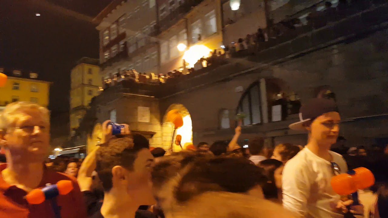La Fiesta de San Juan en Portugal: Sardinas y Fuegos Artificiales