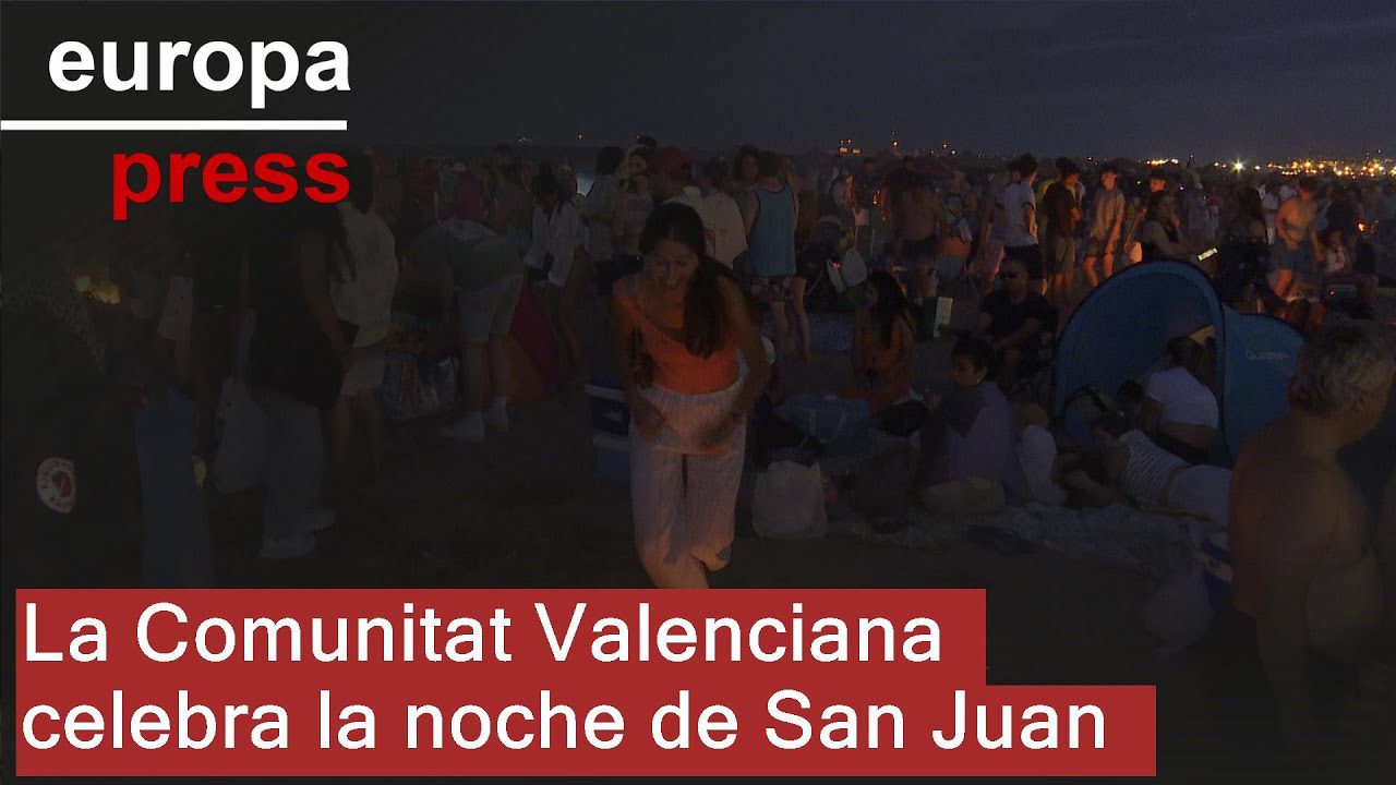 La Fiesta de San Juan en Valencia: Fuegos y Tradición en España