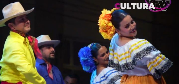 El Carnaval de Mazatlán: Alegría y Música en México