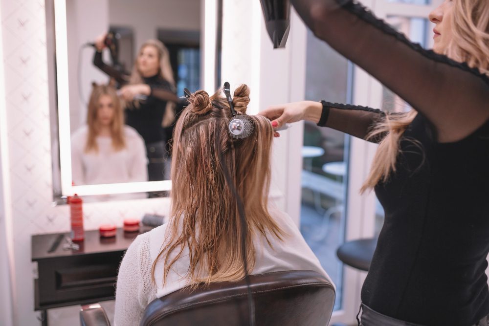 Los servicios de peluquería amplían sus propuestas para responder a nuevas necesidades - 780247 - L-equip | ComunicaTech.Com Los servicios de peluquería amplían sus propuestas para responder a nuevas necesidades